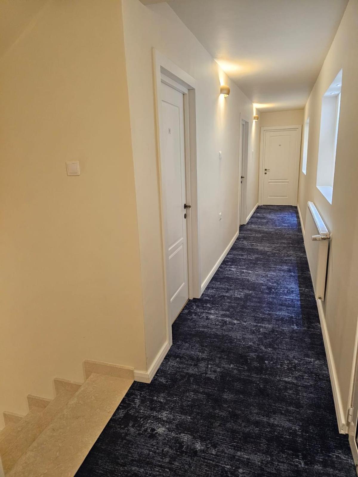 Hotel Queen Râmnicu Vâlcea Eksteriør bilde